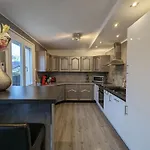 Spacieux Avec Sauna, Et Baby-foot, Proche Stations De - Fr-1-589-671 *