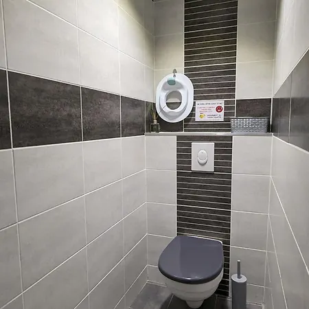 Holiday home Spacieux Avec Sauna, Et Baby-foot, Proche Stations De - Fr-1-589-671 *