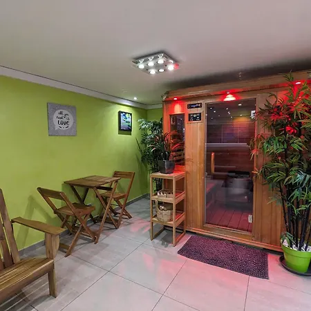 Spacieux Avec Sauna, Et Baby-foot, Proche Stations De - Fr-1-589-671 * Ramonchamp