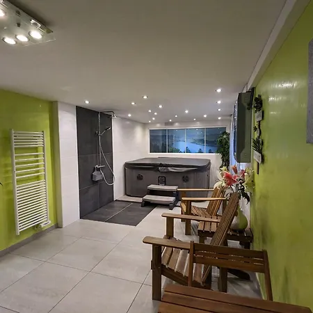 Spacieux Avec Sauna, Et Baby-foot, Proche Stations De - Fr-1-589-671 Ramonchamp
