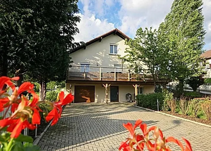 펜션 Spacieux Avec Sauna, Et Baby-foot, Proche Stations De - Fr-1-589-671 *