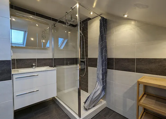 펜션 Spacieux Avec Sauna, Et Baby-foot, Proche Stations De - Fr-1-589-671 *