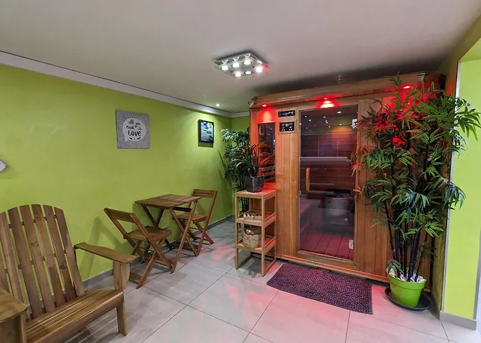 Spacieux Avec Sauna, Et Baby-foot, Proche Stations De - Fr-1-589-671 * Ramonchamp