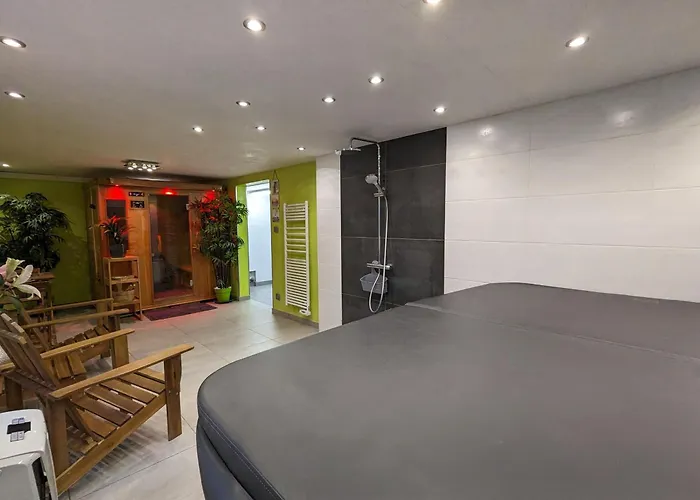 펜션 Spacieux Avec Sauna, Et Baby-foot, Proche Stations De - Fr-1-589-671 Ramonchamp